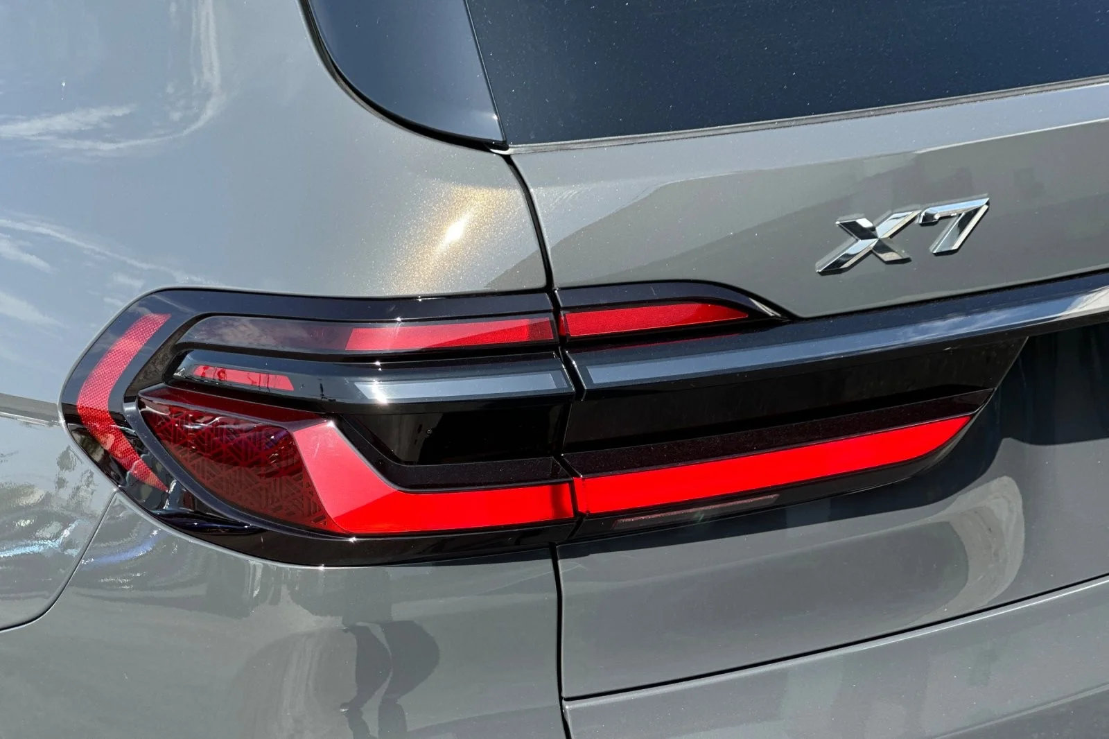 New 2027 Dravit Grey Metallic BMW xDrive40i image 28