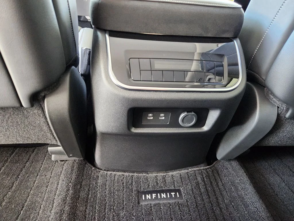 2026 INFINITI QX80 Luxe - Photo 12