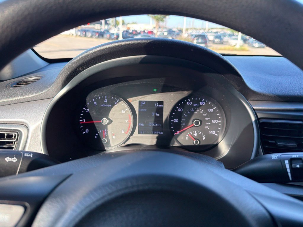 Used 2019 Black Kia S image 19