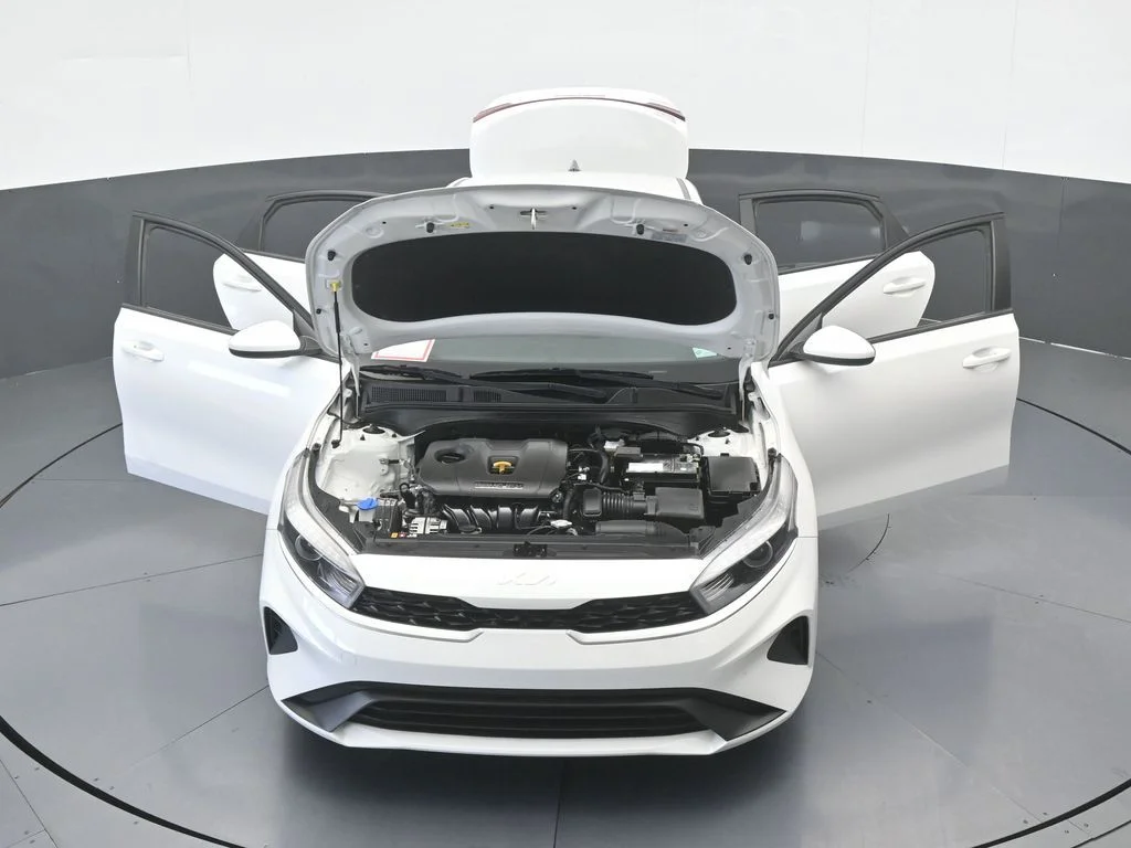 Used 2023 Snow White Pearl Kia LXS image 64
