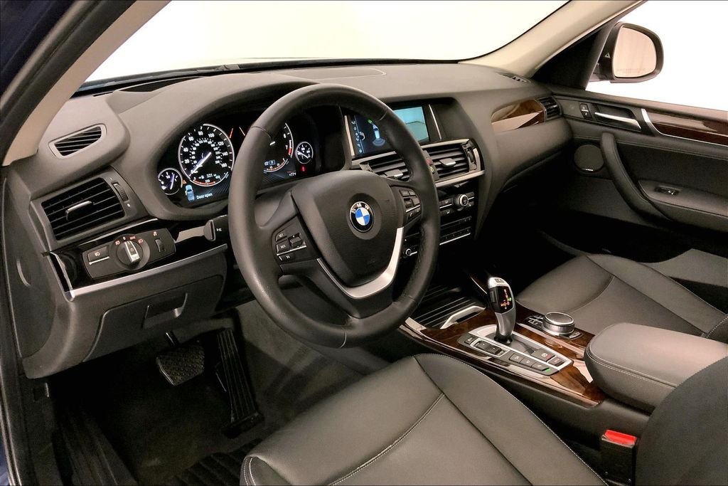 Used 2017 Deep Sea Blue Metallic BMW  image 21