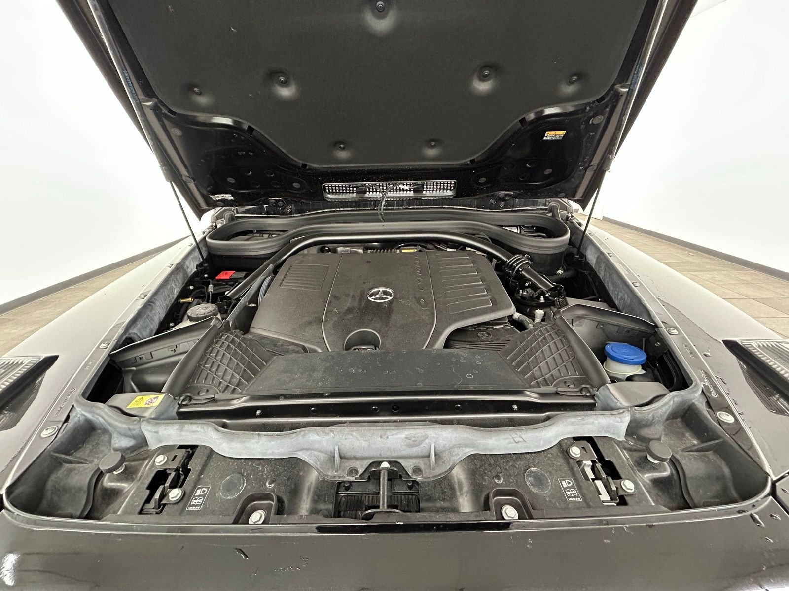 Used 2025 Obsidian Black Metallic Mercedes-Benz G 550 image 43