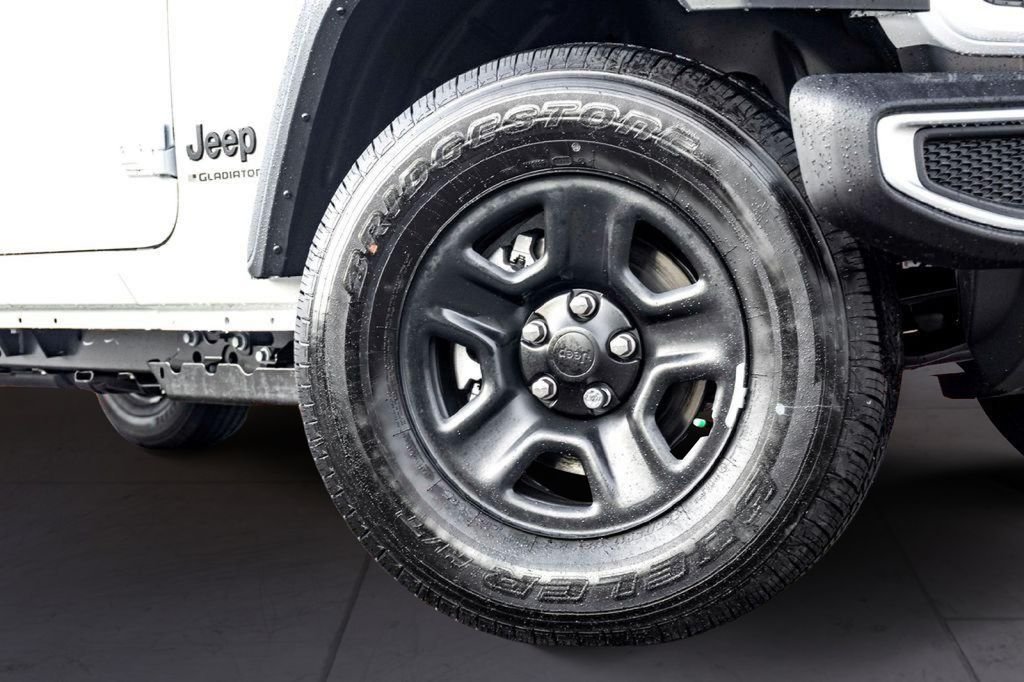 New 2026 Bright White Clear-Coat Exterior Paint Jeep Sport image 2