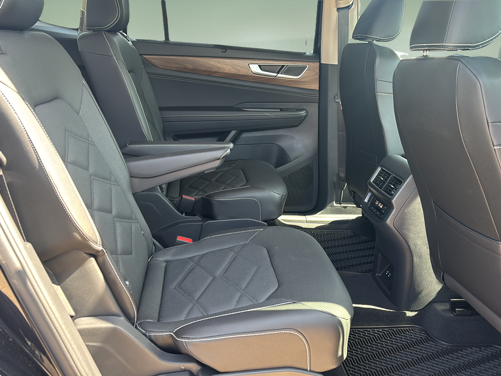 2026 Volkswagen Atlas SE w/Tech - Photo 13