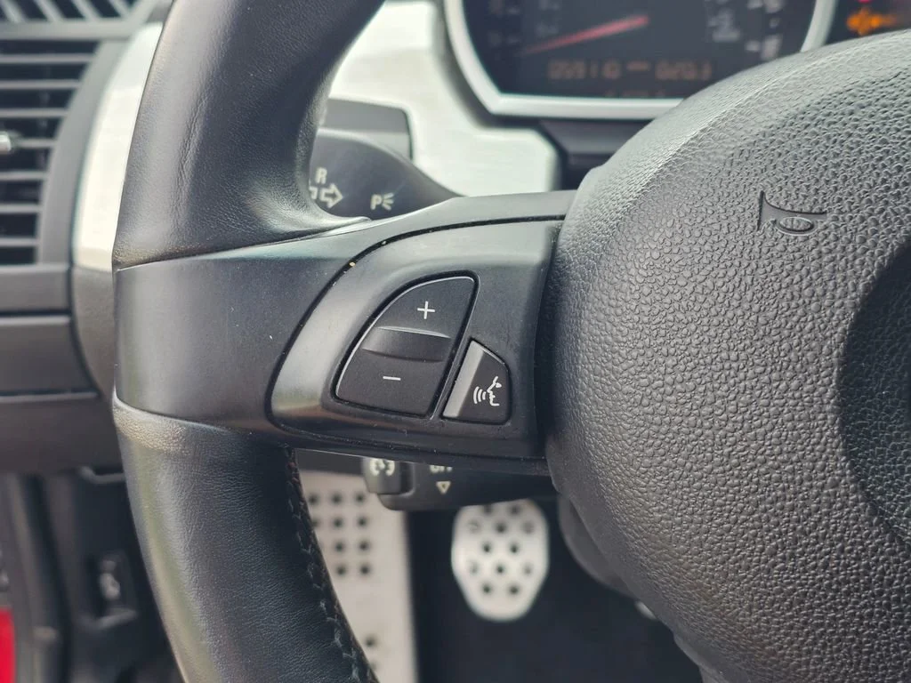 Used 2007  BMW M image 23