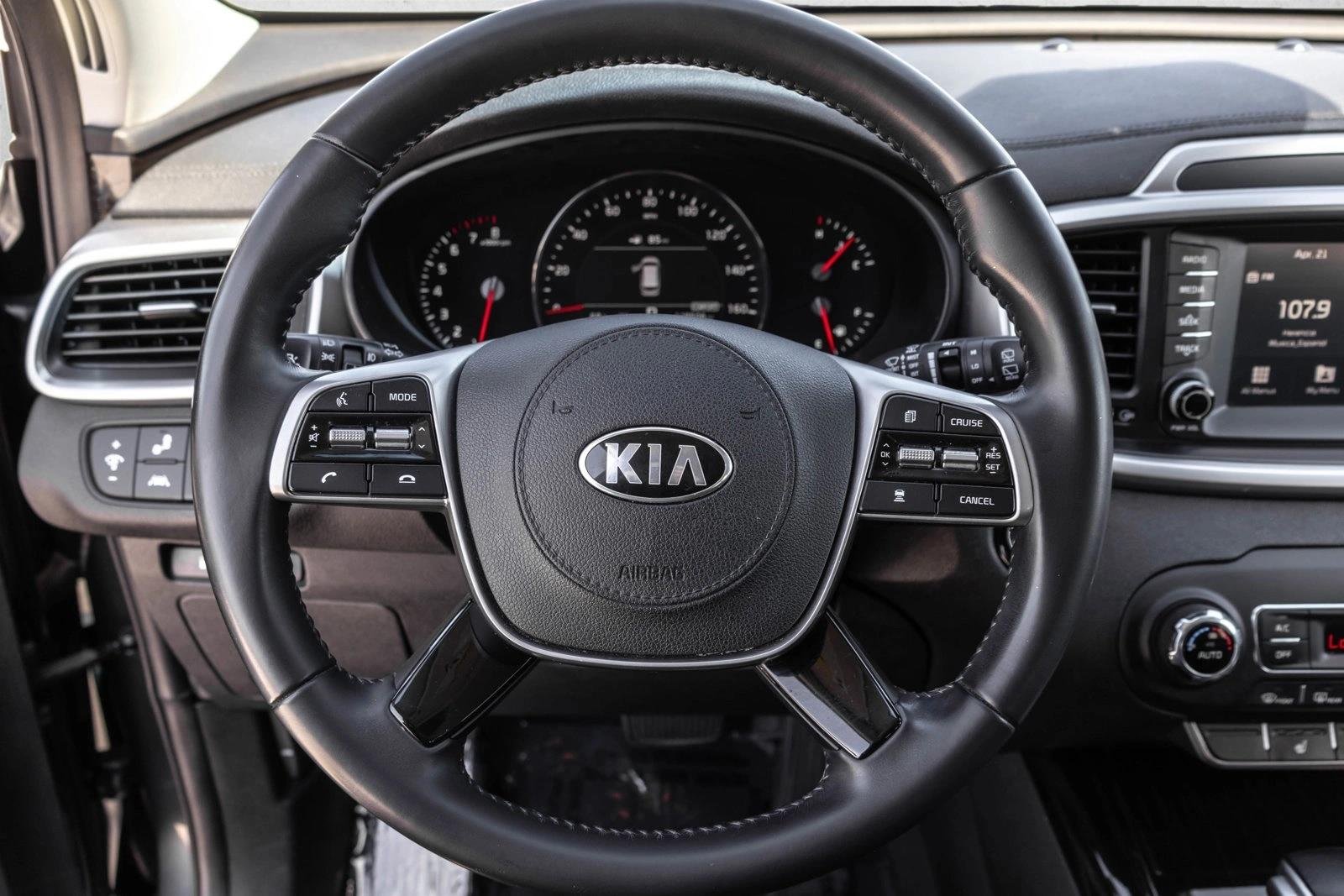 Used 2020 Gravity Grey Kia EX V6 image 18