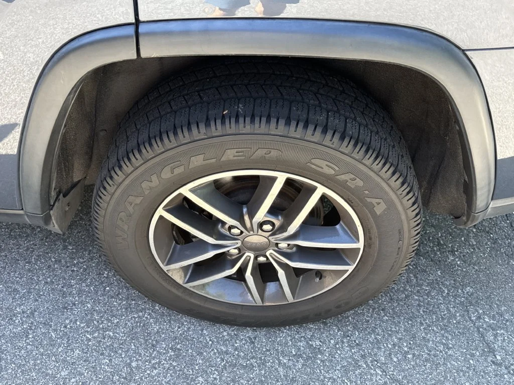 Used 2019 Blue Jeep Limited image 11