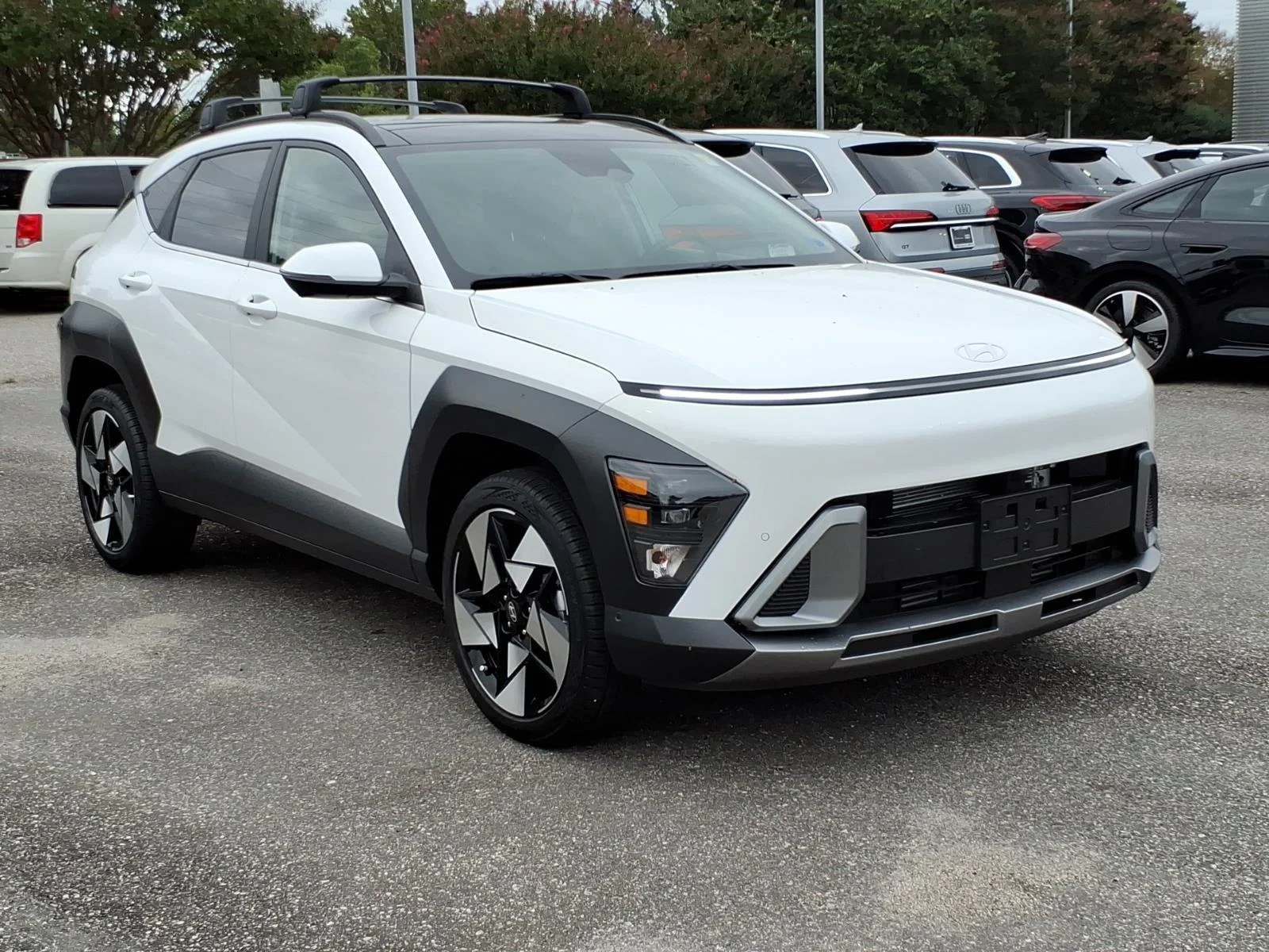 Used 2026 Atlas White Hyundai Limited image 5