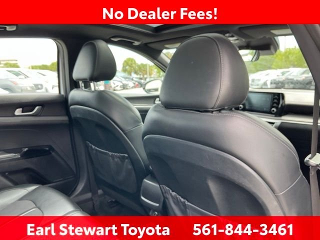 Used 2021 White Kia GT-Line image 31