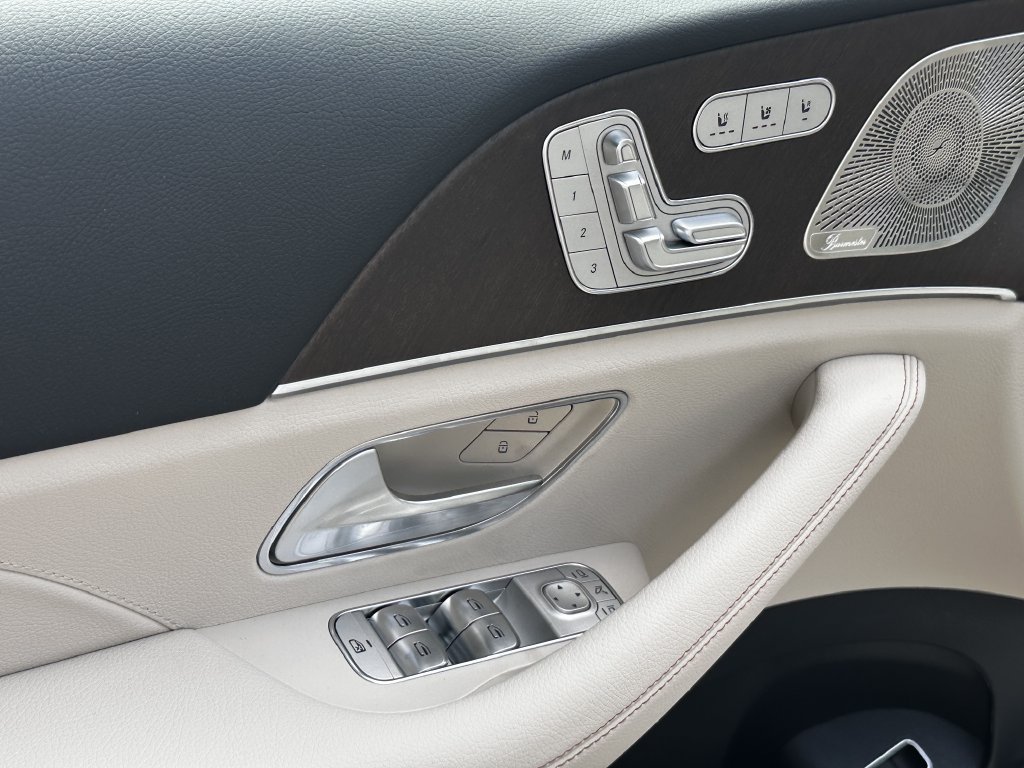 New 2027 Polar White Mercedes-Benz GLS 450 image 49