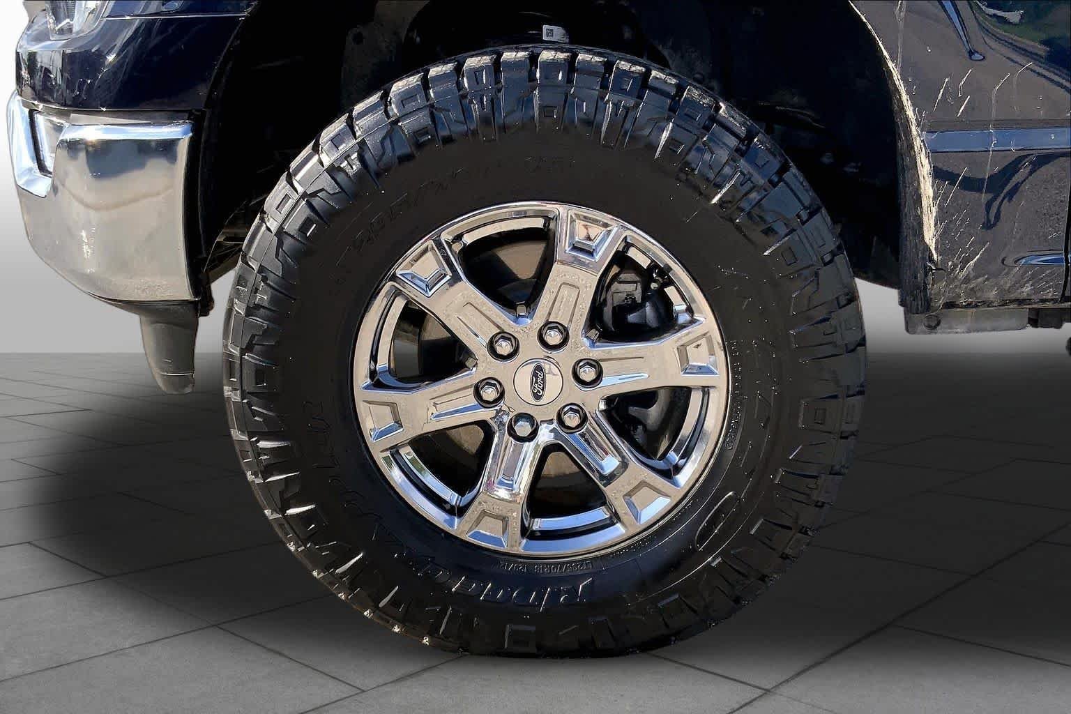 Certified Used 2022 Antimatter Blue Metallic Ford XLT image 11