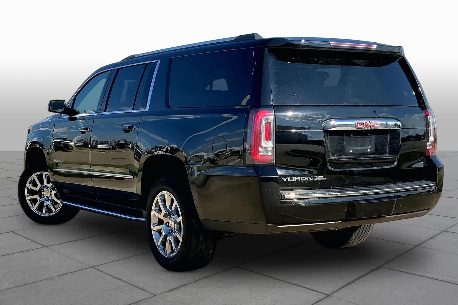 Used 2016 Onyx Black GMC Denali image 12