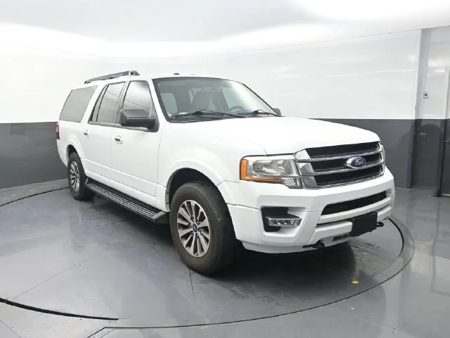 Used 2017 White Ford XLT image 10
