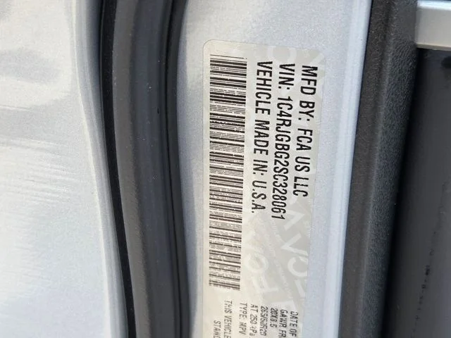 Used 2025 Silver Jeep Limited image 33