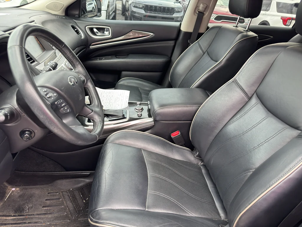 Used 2020 Majestic White INFINITI LUXE image 13