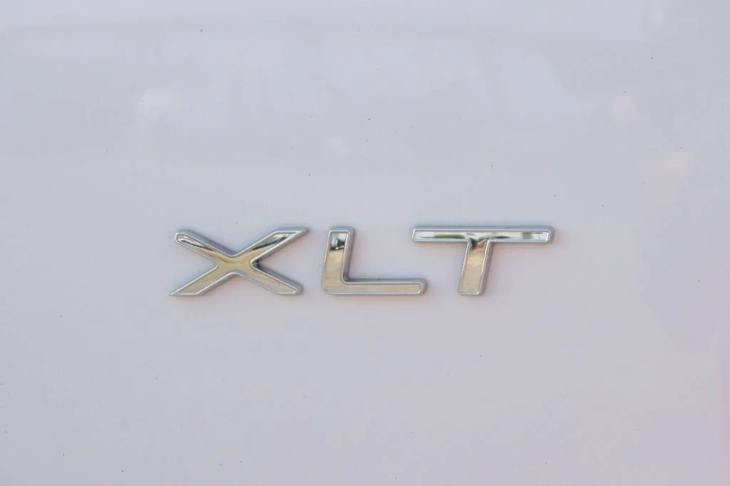 Used 2023 Oxford White Ford XLT image 30