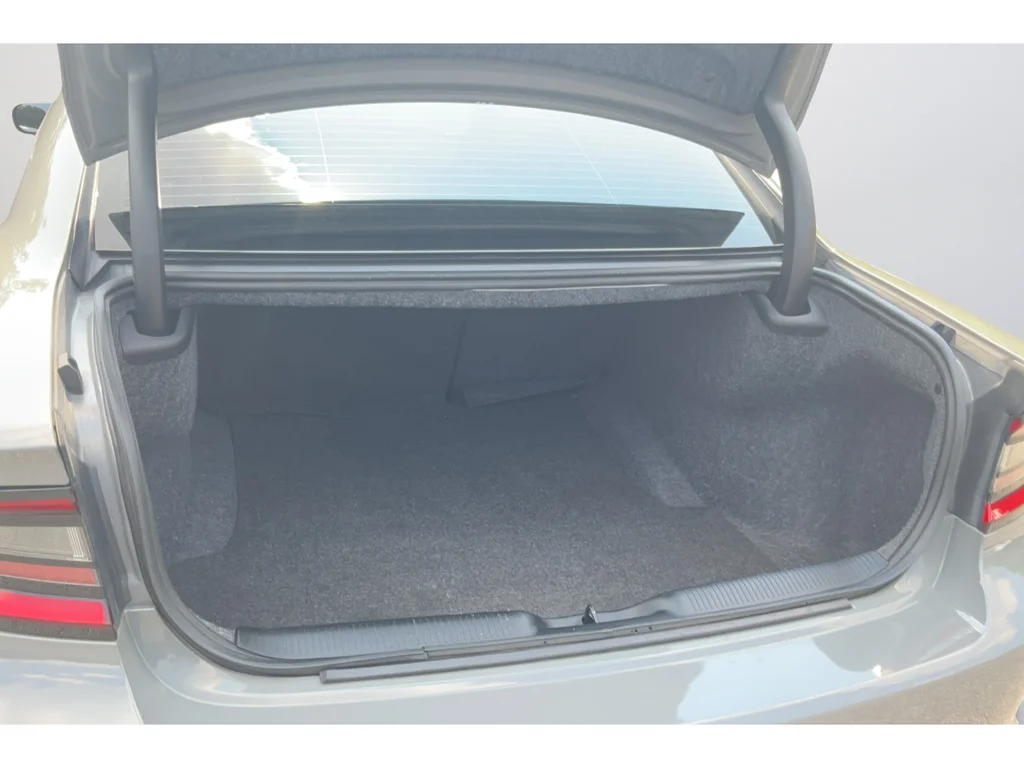 Used 2023 Gray Dodge SXT image 19
