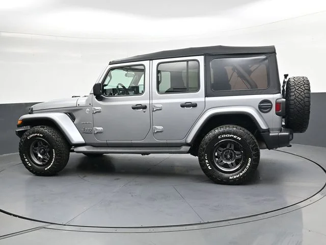 Used 2020 Silver Jeep Unlimited Sahara image 6