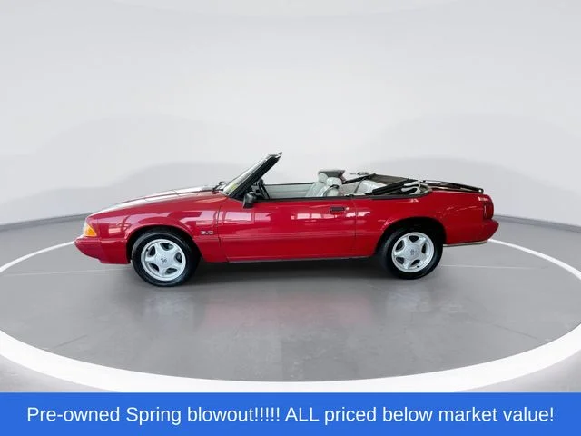 Used 1993 Red Ford LX image 5