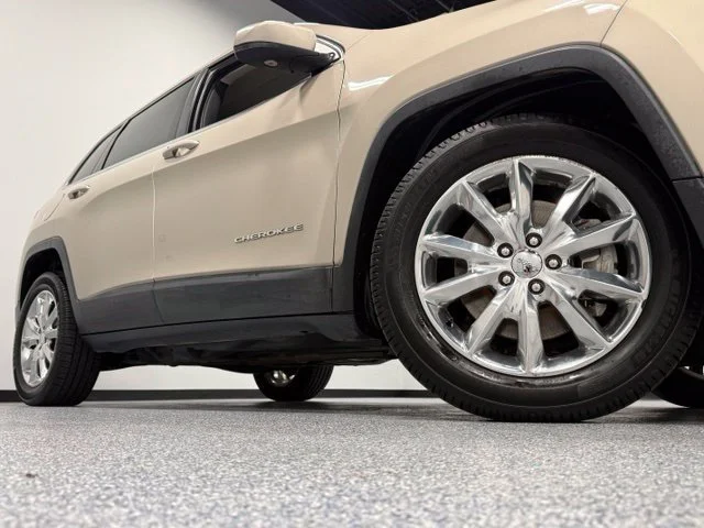 Used 2015 Beige Jeep Limited image 2