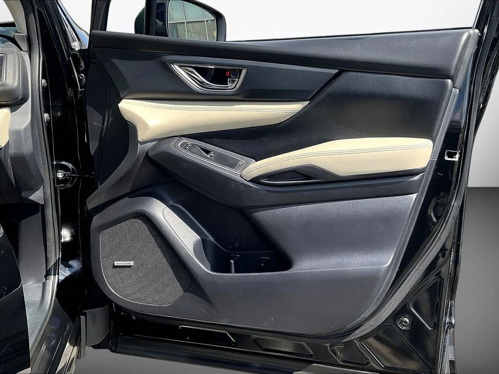 Used 2019 Crystal Black Silica Subaru Limited image 30