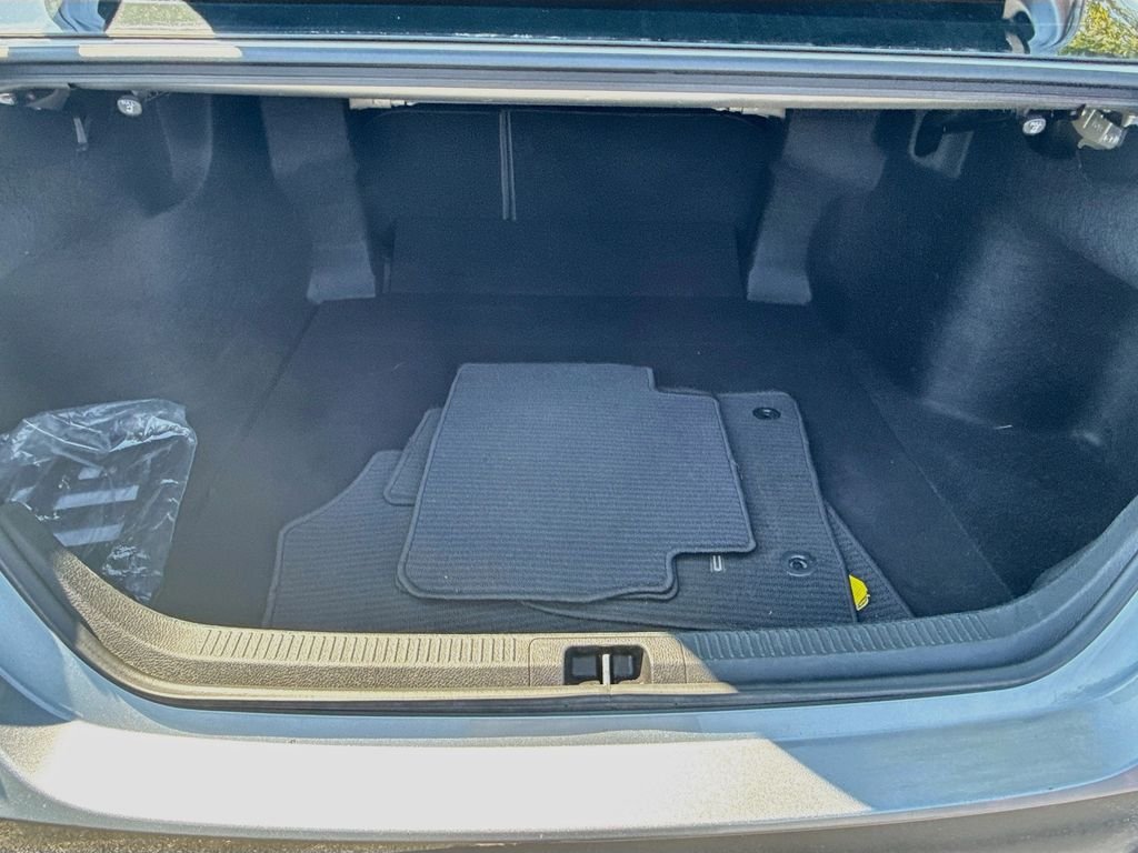 Used 2019 Celestial Silver Metallic Toyota XLE image 21