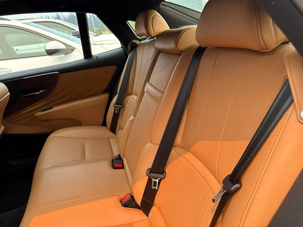 Certified Used 2022 White Lexus 500 Base image 4