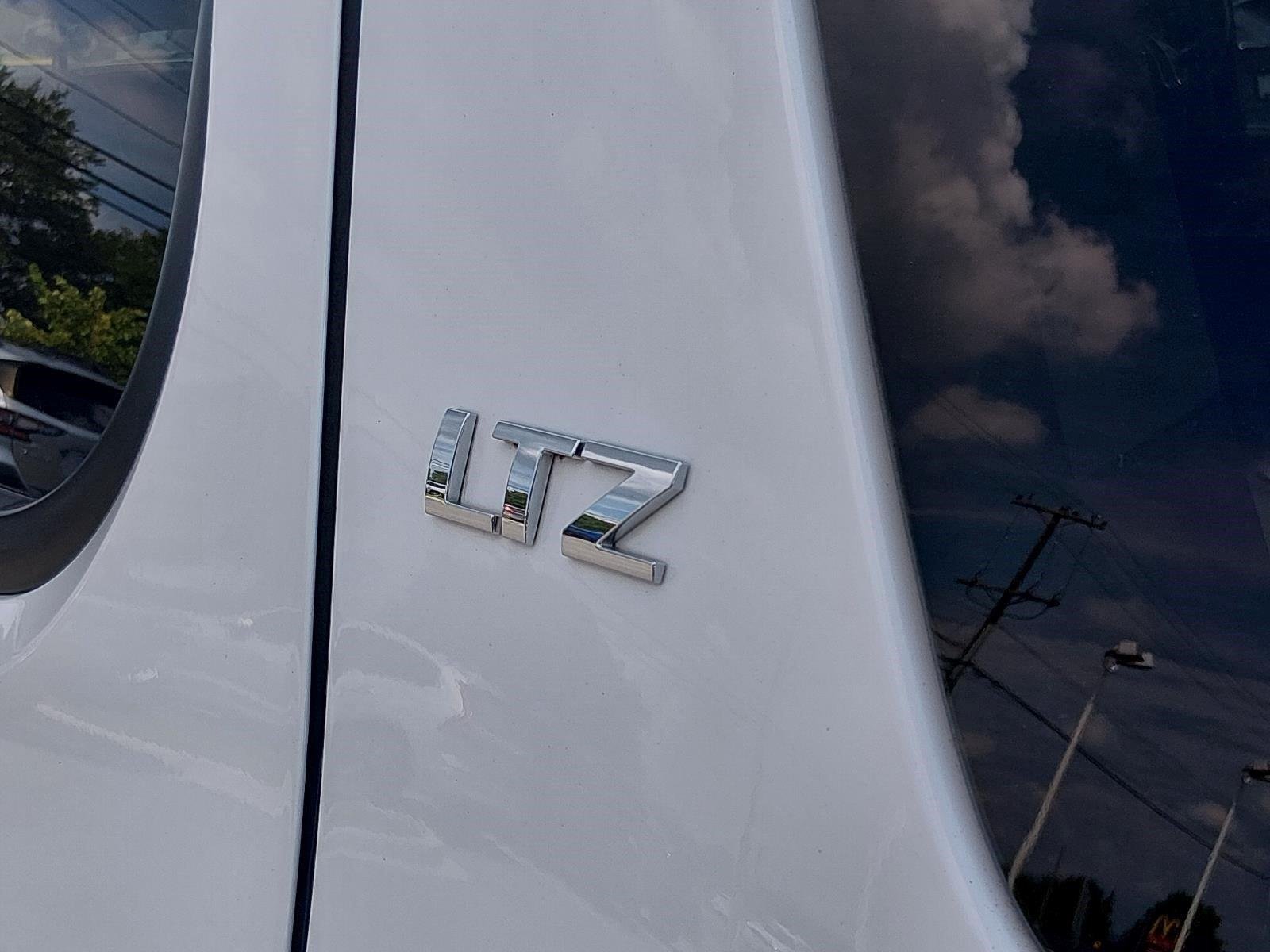 Used 2013 Summit White Chevrolet LTZ image 24