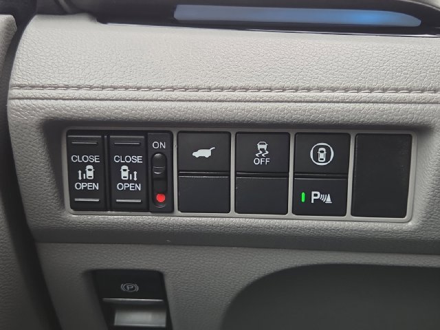 Used 2023 Obsidian Blue Pearl Honda Touring image 10