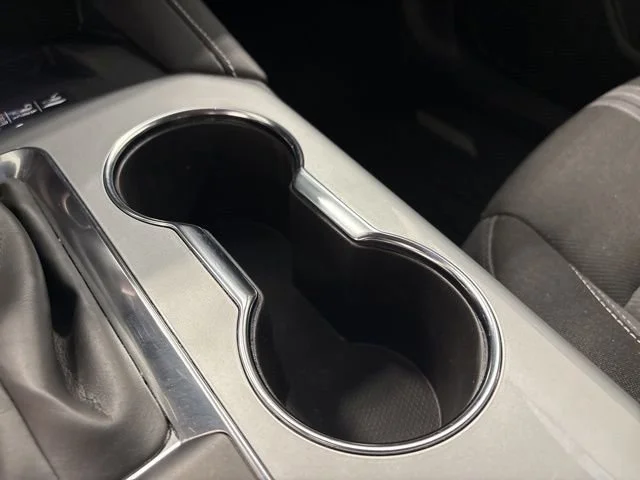 Used 2024 Summit White Chevrolet 2LT image 25