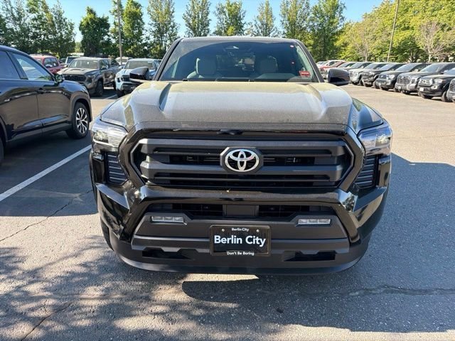 New 2026 Black Toyota  SR5 image 2