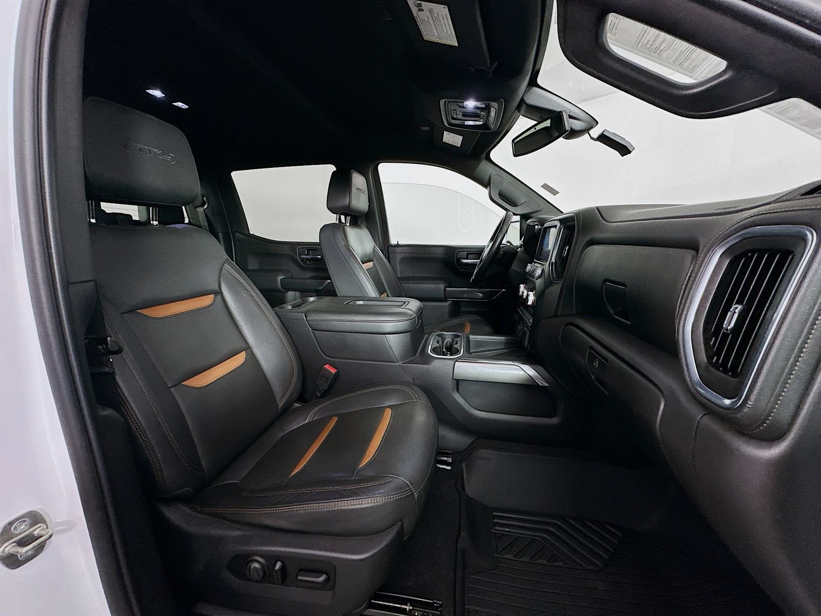 Used 2020 Summit White GMC AT4 image 32