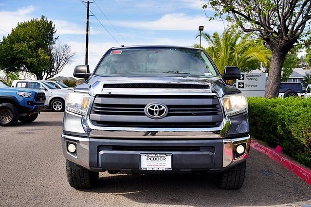 Used 2014  Toyota SR5 image 4