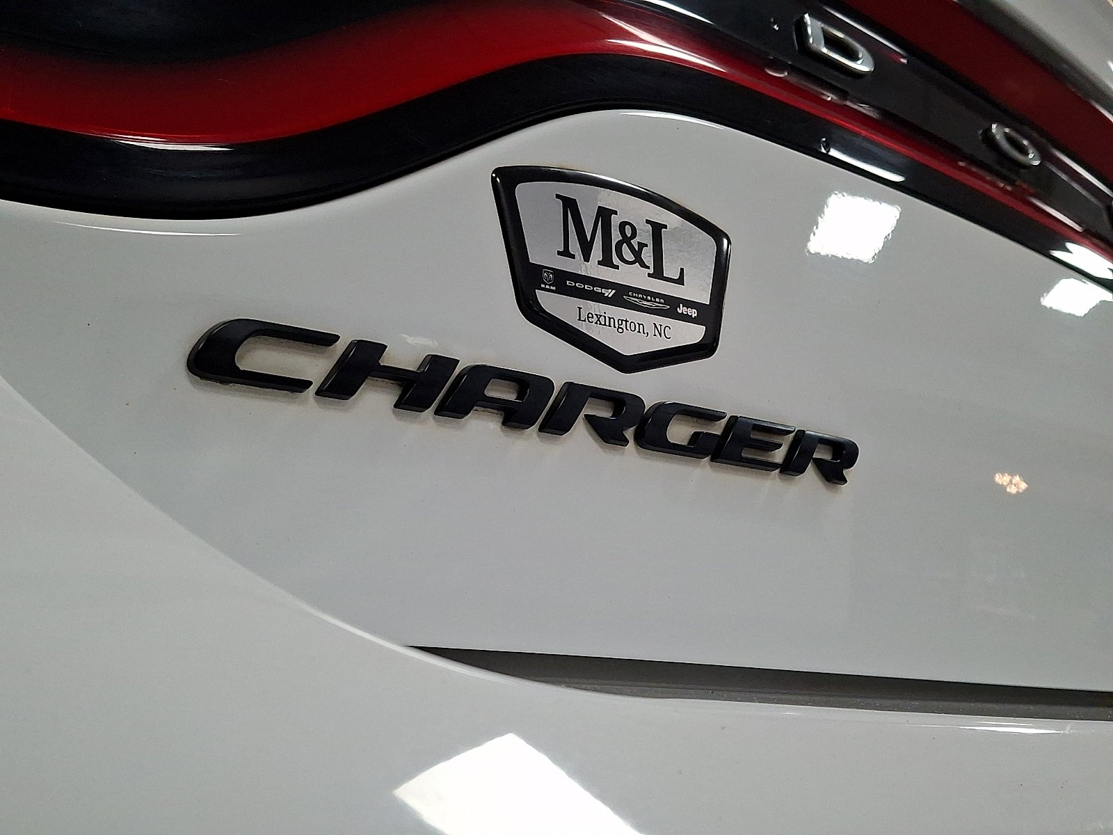 Used 2018 White Knuckle Clearcoat - PW7 Dodge R/T Scat Pack RWD image 29