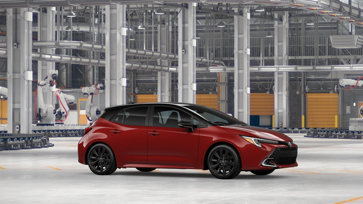 New 2026 Finish Line Red with Midnight Black Metallic roof Toyota XSE image 13