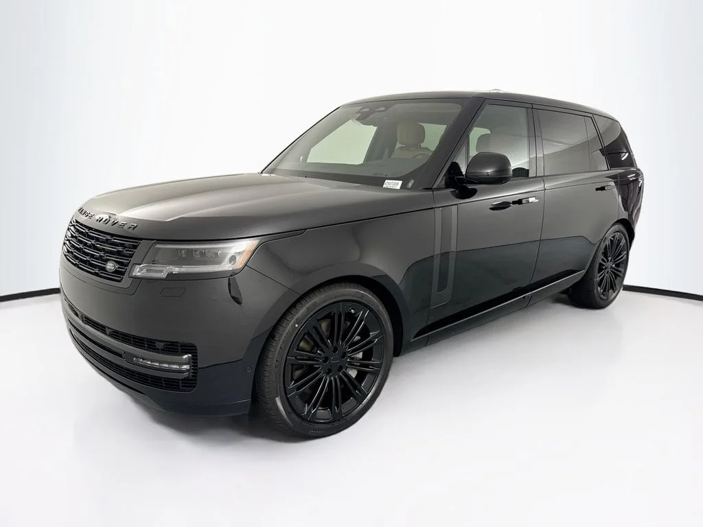 2026 Land Rover Range Rover 4.4 SE LWB 7's photo