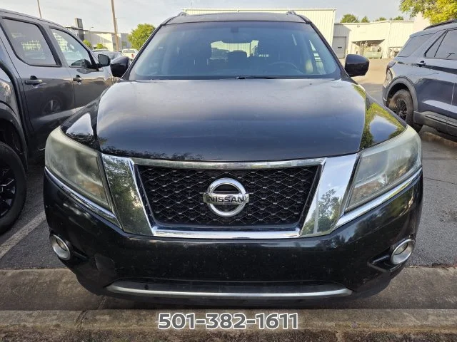 Used 2016 Black Nissan Platinum image 6