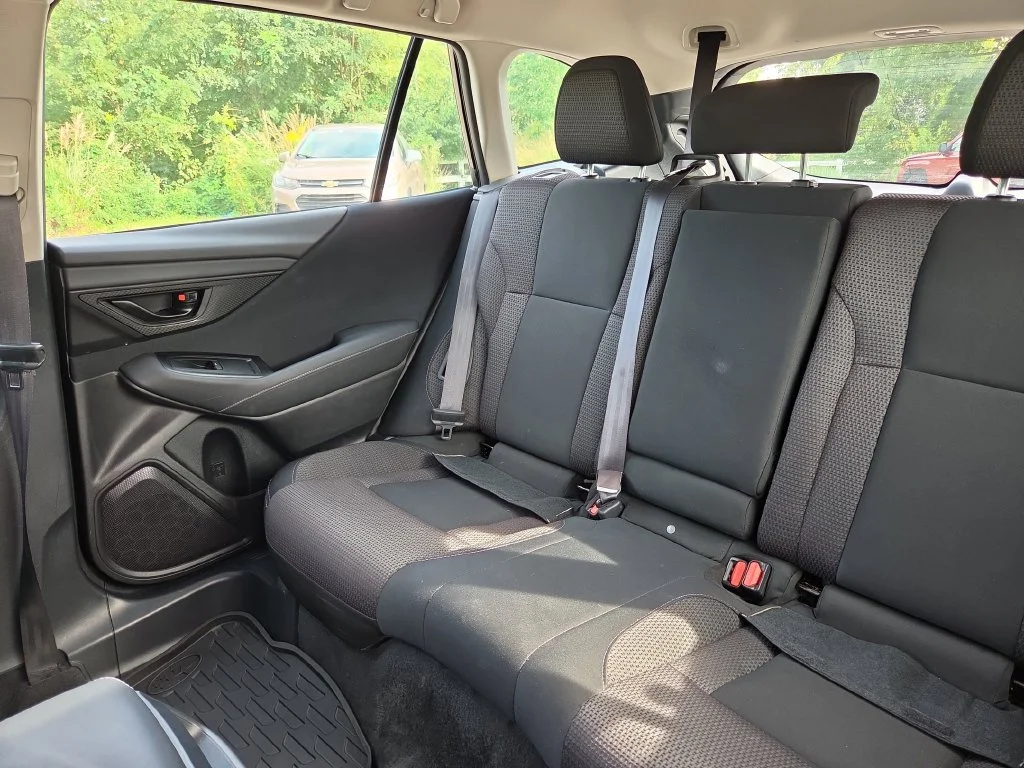 Used 2023 Black Subaru 2.5i image 12