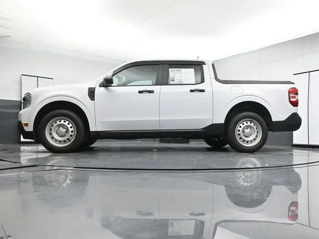 Used 2024 White Ford XL image 28