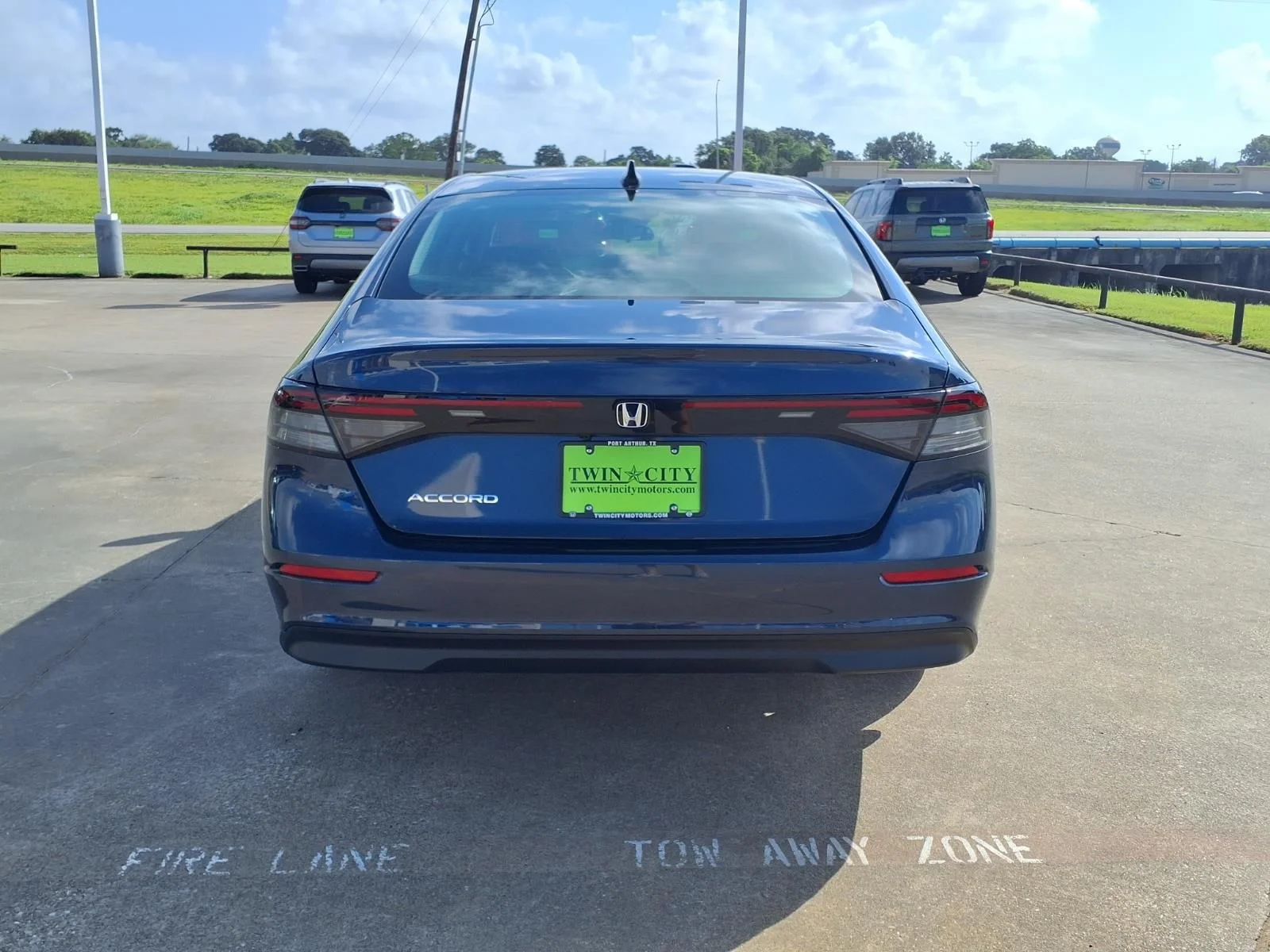 New 2026 Blue Honda SE image 6