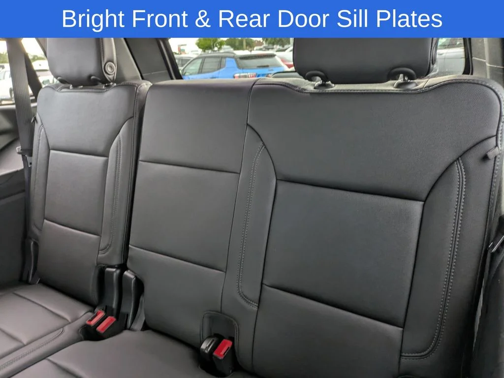 Used 2023 Gray Chevrolet Z71 image 14