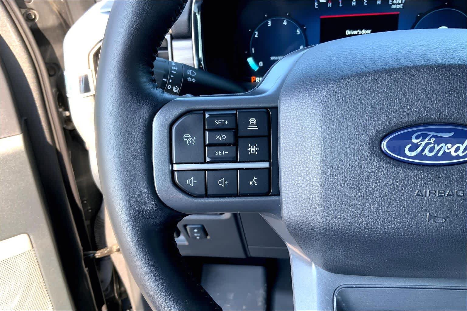 Used 2024 Carbonized Gray Metallic Ford LARIAT image 20