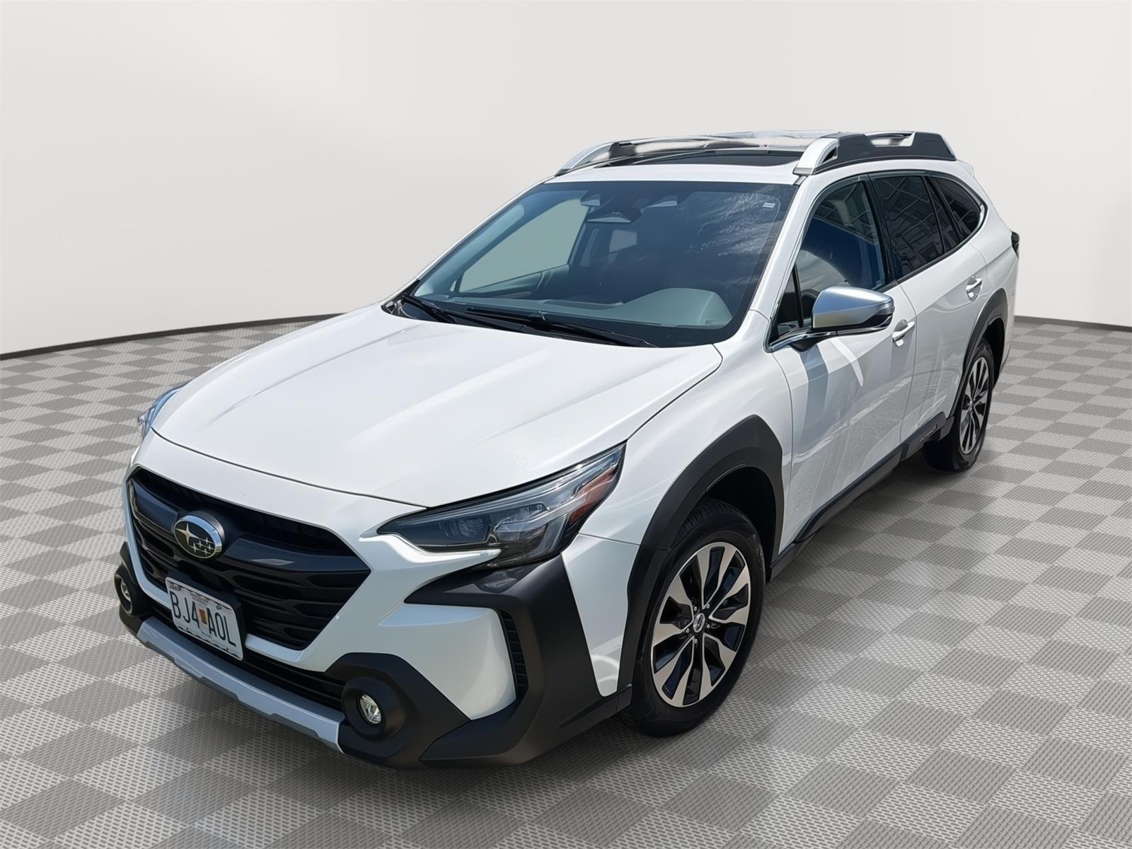 2024 Subaru Outback Touring's photo