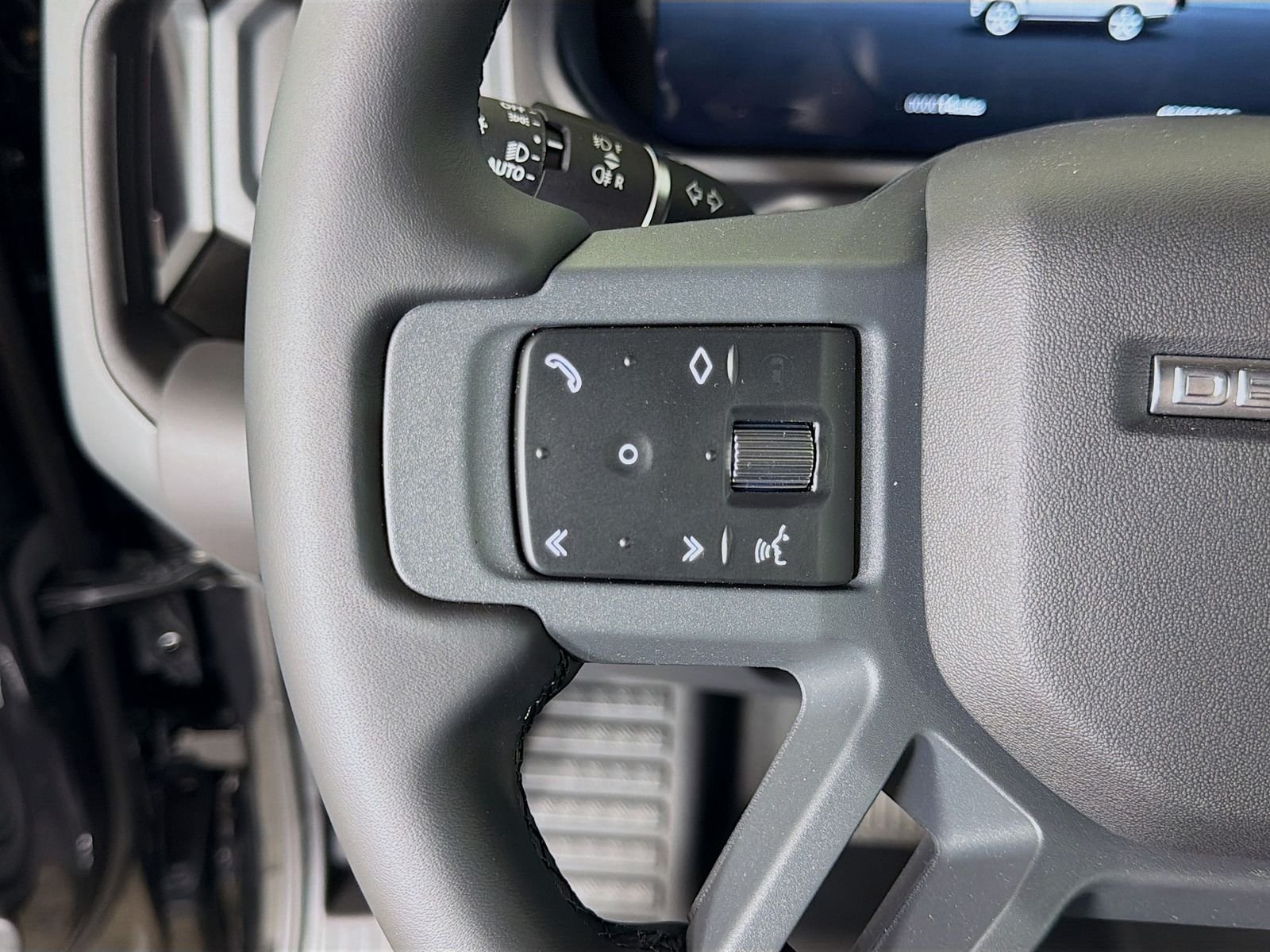 New 2026 Santorini Black Land Rover S image 12