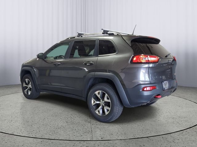 Used 2017 Gray Jeep Trailhawk image 3