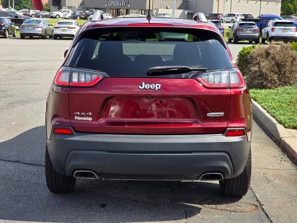 Used 2019 Red Jeep Latitude Plus image 25