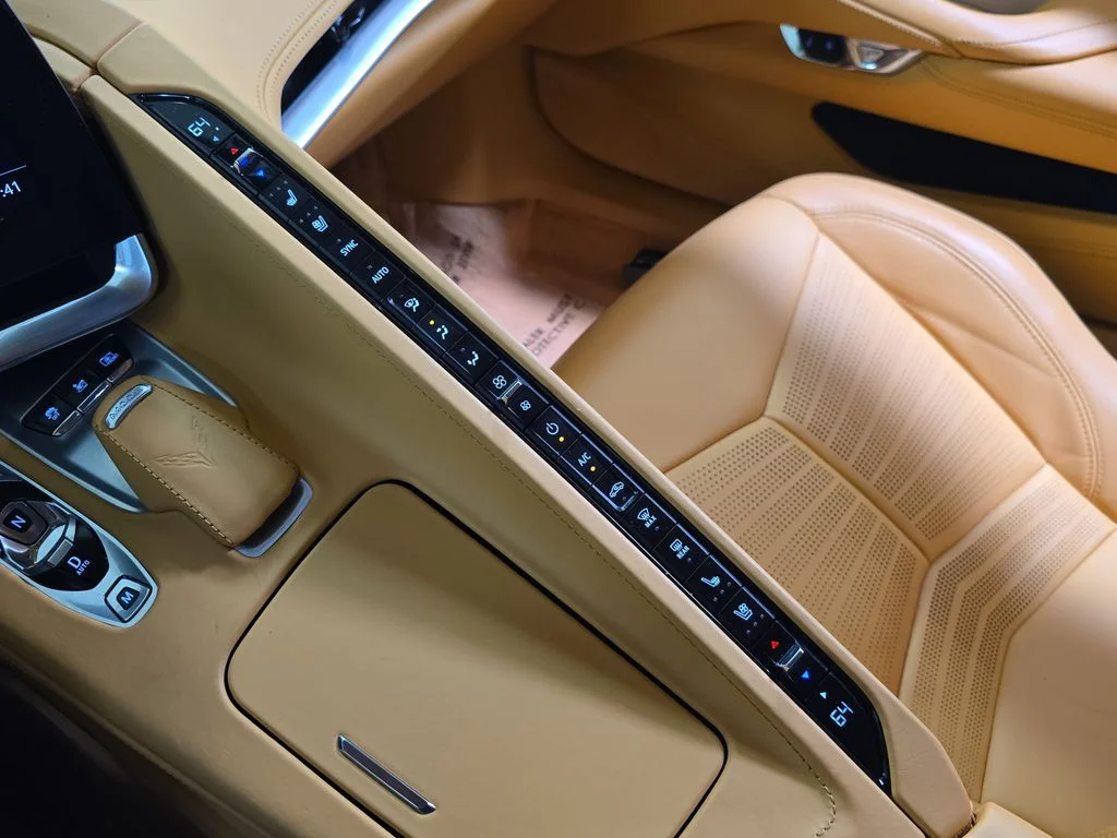 Used 2023 Arctic White Chevrolet Stingray image 25