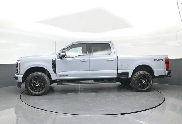 New 2027 Glacier Gray Metallic Tri-Coat Ford F-250® Lariat® image 4