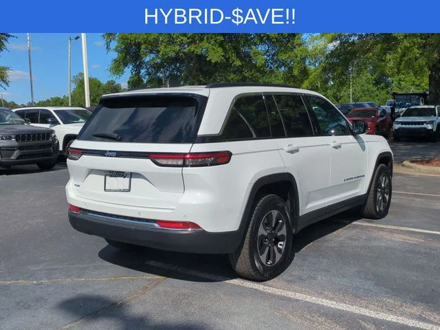 Used 2024 White/off-white Jeep 4xe image 5