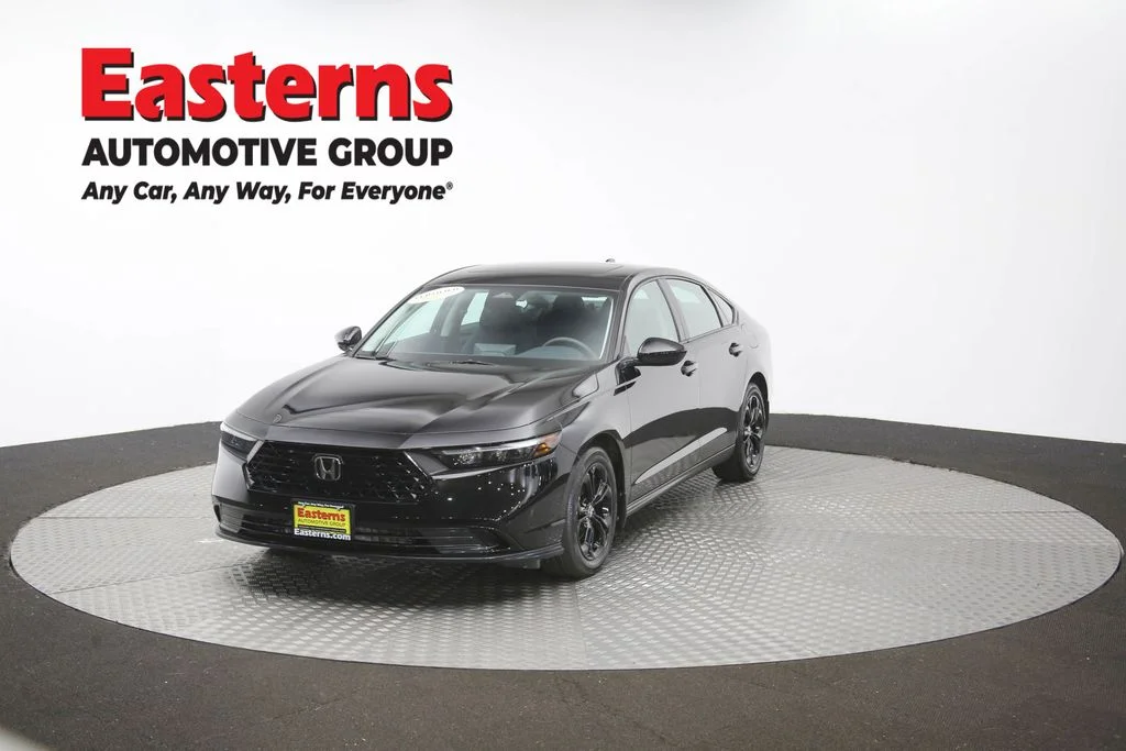 Used 2025 Black Honda SE image 54
